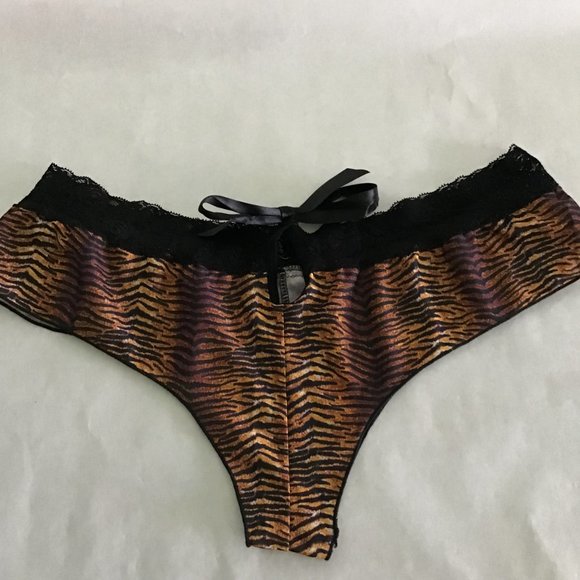 Sexy tiger print w/black lace panties size 1X (plus size) - Picture 2 of 3